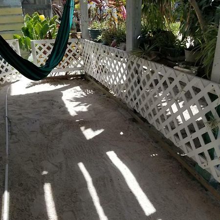 Chapito'S Apartment 2 Caye Caulker Exterior photo