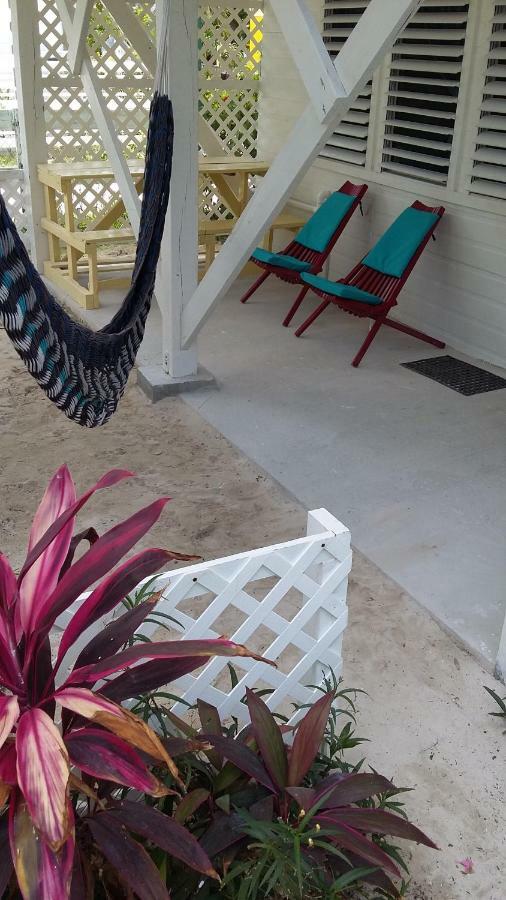 Chapito'S Apartment 2 Caye Caulker Exterior photo